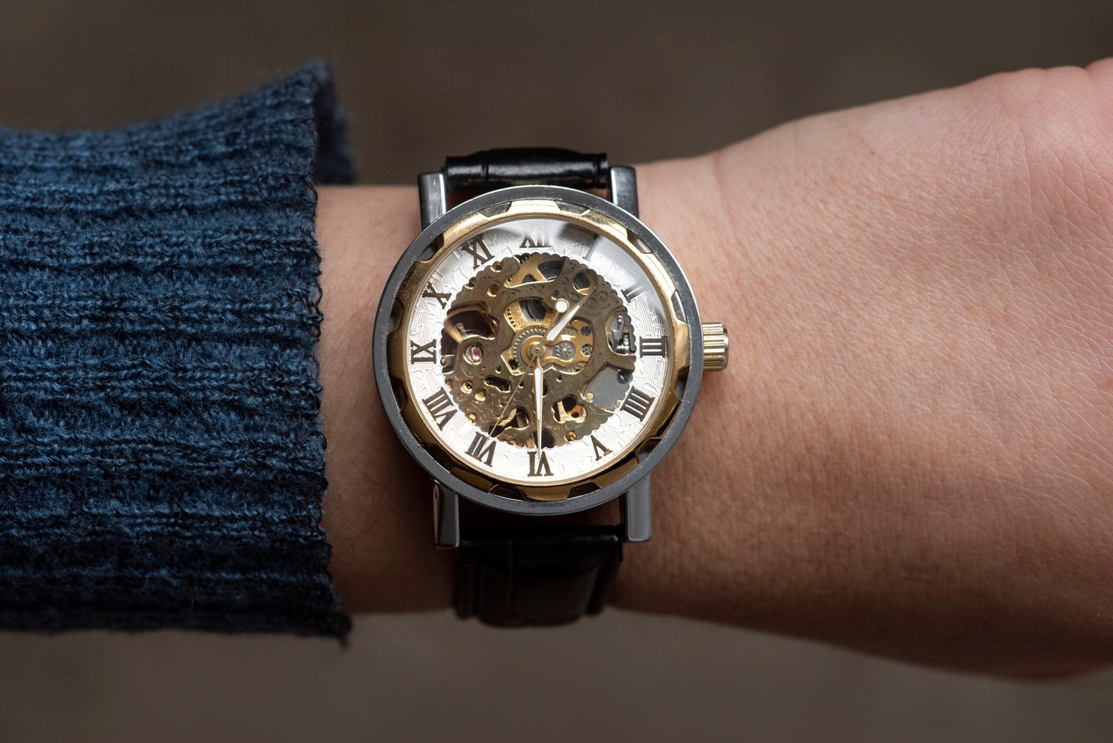 How to Style Men’s Replica Watches with Outfits