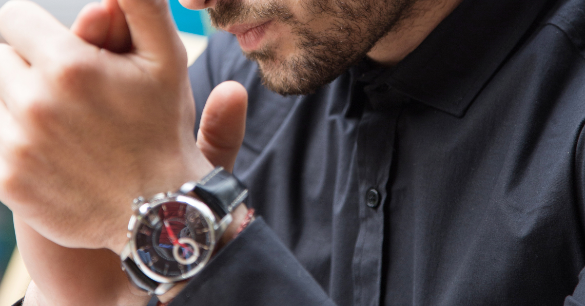 Why Men Are Choosing Replica Watches Over Originals in 2025